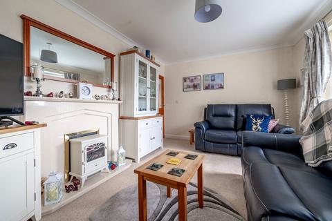 2 bedroom detached bungalow for sale, Ferndale Avenue, Lowestoft