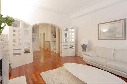 3 bedroom apartment to rent, Basil Street, London, SW3