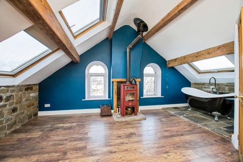4 bedroom semi-detached house for sale, Newton Terrace, West Yorkshire HX6