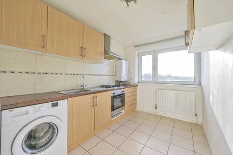 2 bedroom flat to rent, Norley Vale, Roehampton, London, SW15
