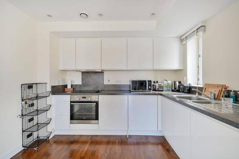2 bedroom flat to rent, Enterprise Way, Wandsworth Town, London, SW18