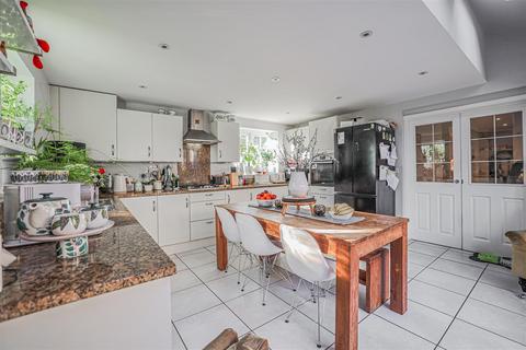 4 bedroom detached house for sale, Brockswood Drive, Hemel Hempstead, HP2