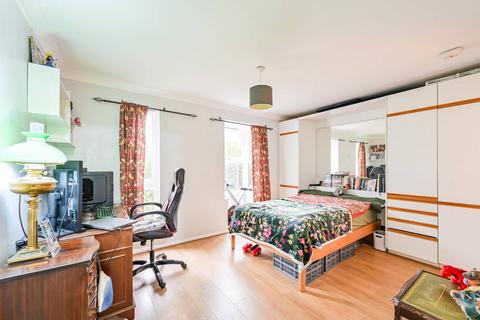 undefined, Coopers Close, Stepney, London, E1