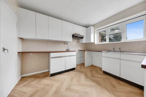 2 bedroom flat for sale, Matlock Road, Leyton