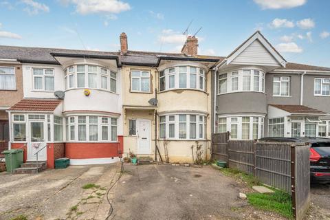 3 bedroom terraced house to rent, Victor Grove, Alperton, Wembley, HA0