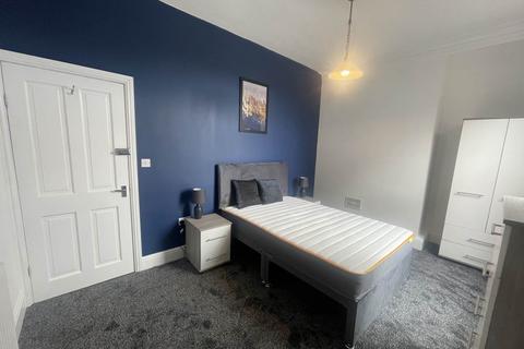undefined, De Lacy Mount (Room 2), West Yorkshire LS5
