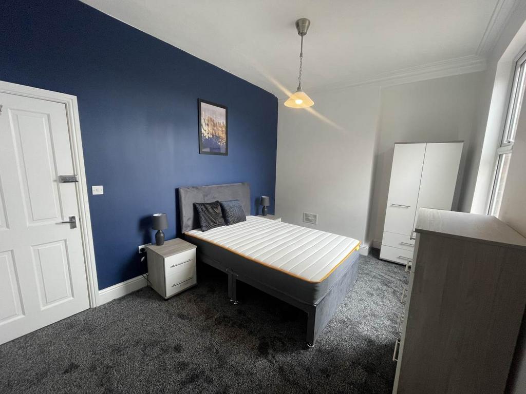 Room 2 (6)