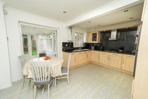 undefined, Leven Close, Leighton Buzzard