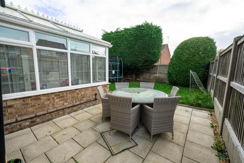 undefined, Leven Close, Leighton Buzzard