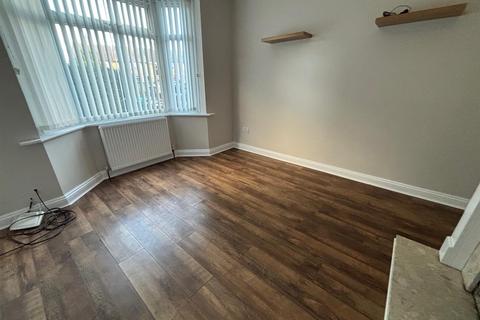 3 bedroom detached house to rent, East Ella Drive, Hull