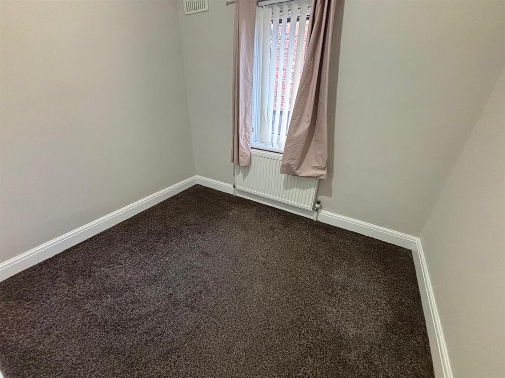 Bed3.jpg