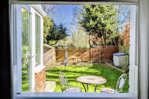 2 bedroom flat for sale, Garden Flat, Upper Grosvenor Road, Tunbridge Wells