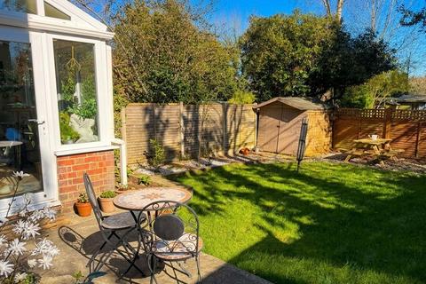 2 bedroom flat for sale, Garden Flat, Upper Grosvenor Road, Tunbridge Wells