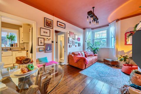 2 bedroom flat for sale, Garden Flat, Upper Grosvenor Road, Tunbridge Wells