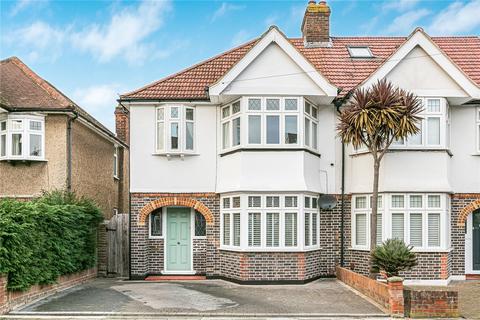 Pauline Crescent, Twickenham, TW2