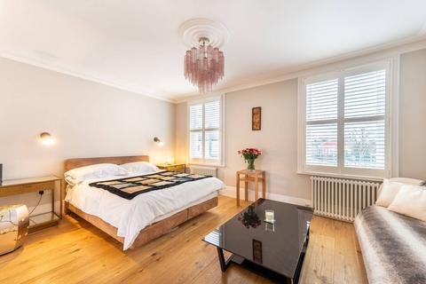 4 bedroom semi-detached house to rent, Kenmont Gardens, Kensal Rise, London, NW10