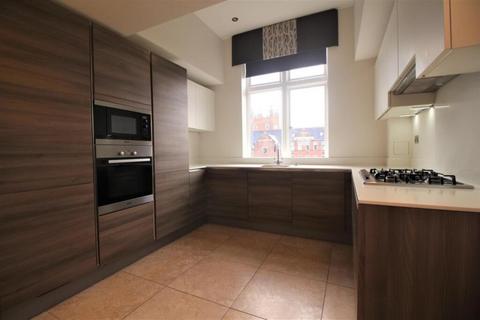 3 bedroom house to rent, Marlborough Drive, Bushey WD23