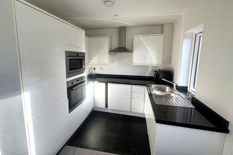 2 bedroom townhouse to rent, East Grinstead RH19