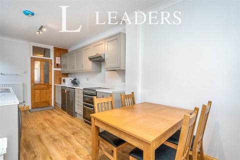 3 bedroom terraced house to rent, Goodwood Road, PO5