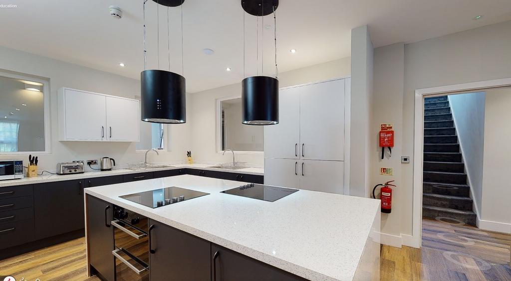 Kitchen x3.jpeg