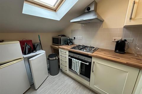undefined, Spencer Close, Aldershot