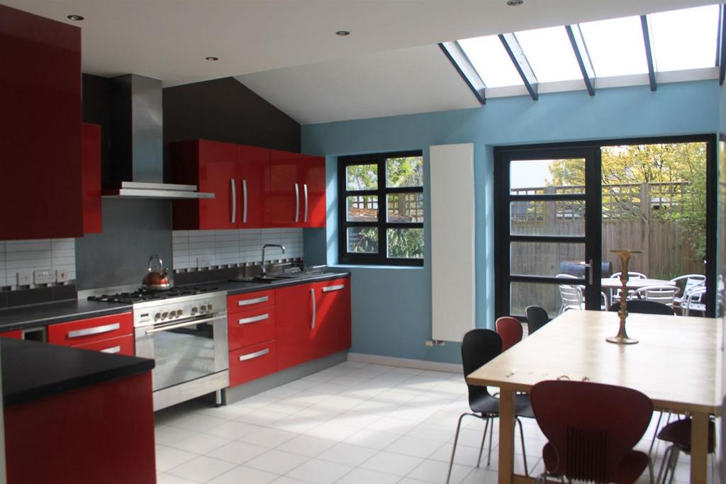 S kitchen.jpg