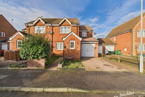 undefined, Bond Close, Aylesbury