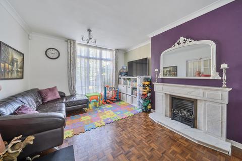 3 bedroom end of terrace house for sale, Flag Walk, Pinner