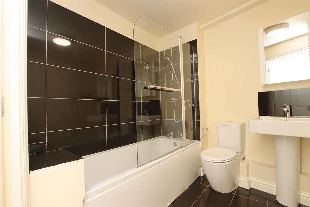 Bathroom.JPG