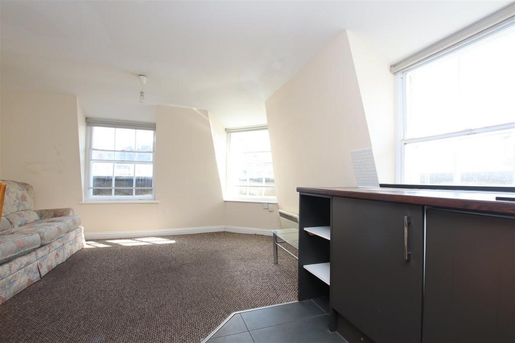 Living area.JPG