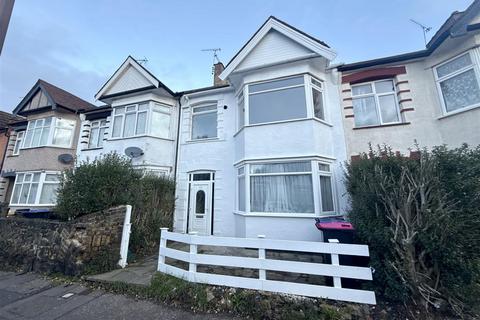 3 bedroom semi-detached house to rent, Westborough Road, Westcliff-On-Sea