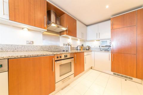 2 bedroom flat for sale, Spice Quay Heights, London SE1