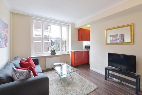 Studio to rent, Hill Street, London W1J