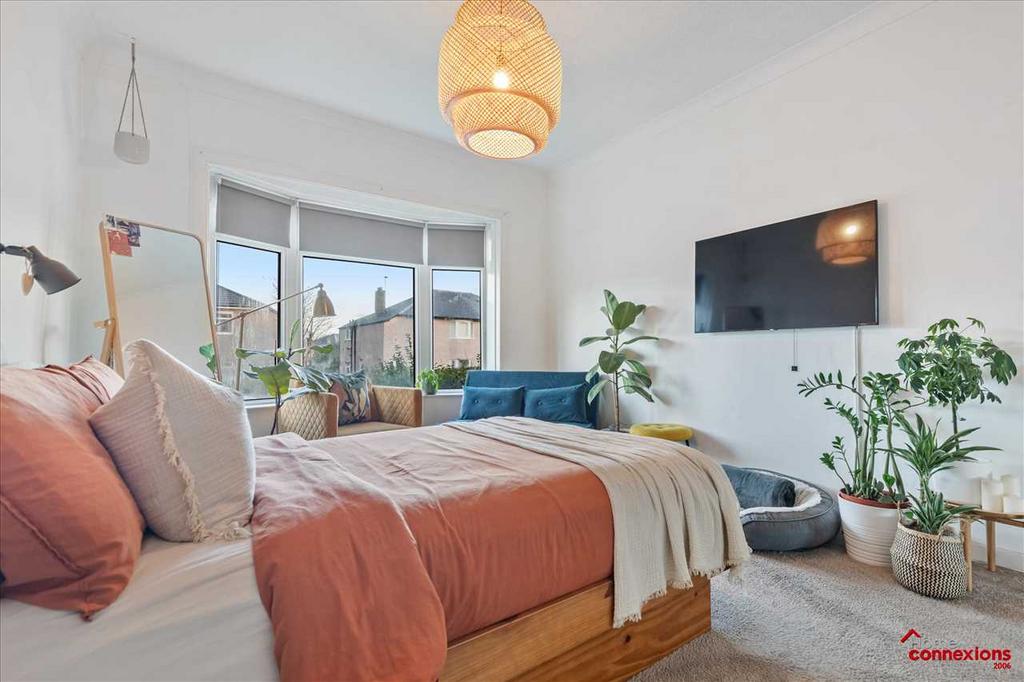 Bedroom One (2)