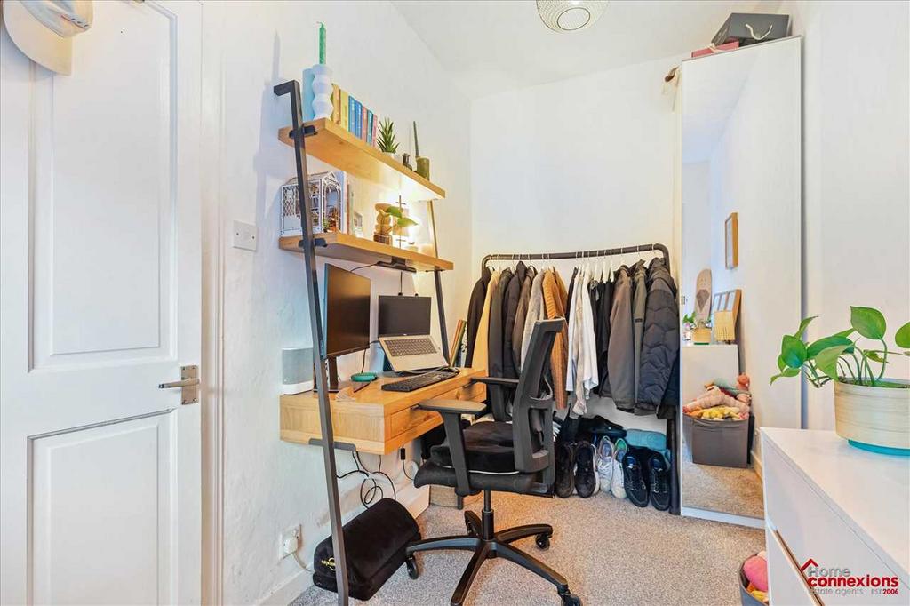 Bedroom Three (2)