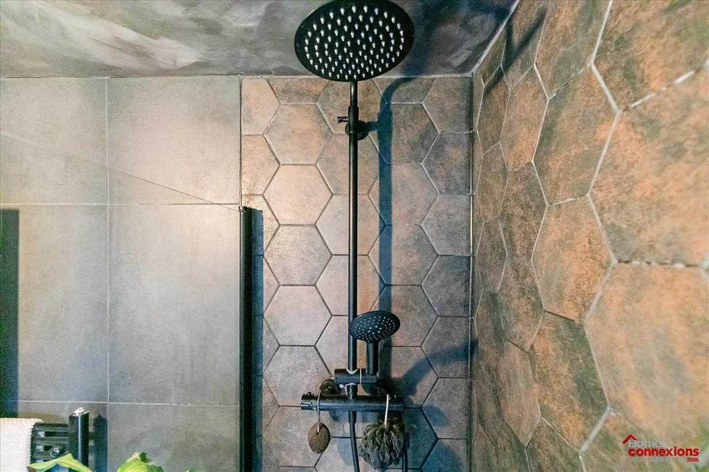 Bathroom (3)