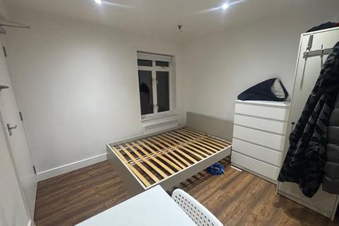 undefined, Basingstoke Road,  Reading,  RG2