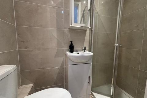 undefined, Basingstoke Road,  Reading,  RG2