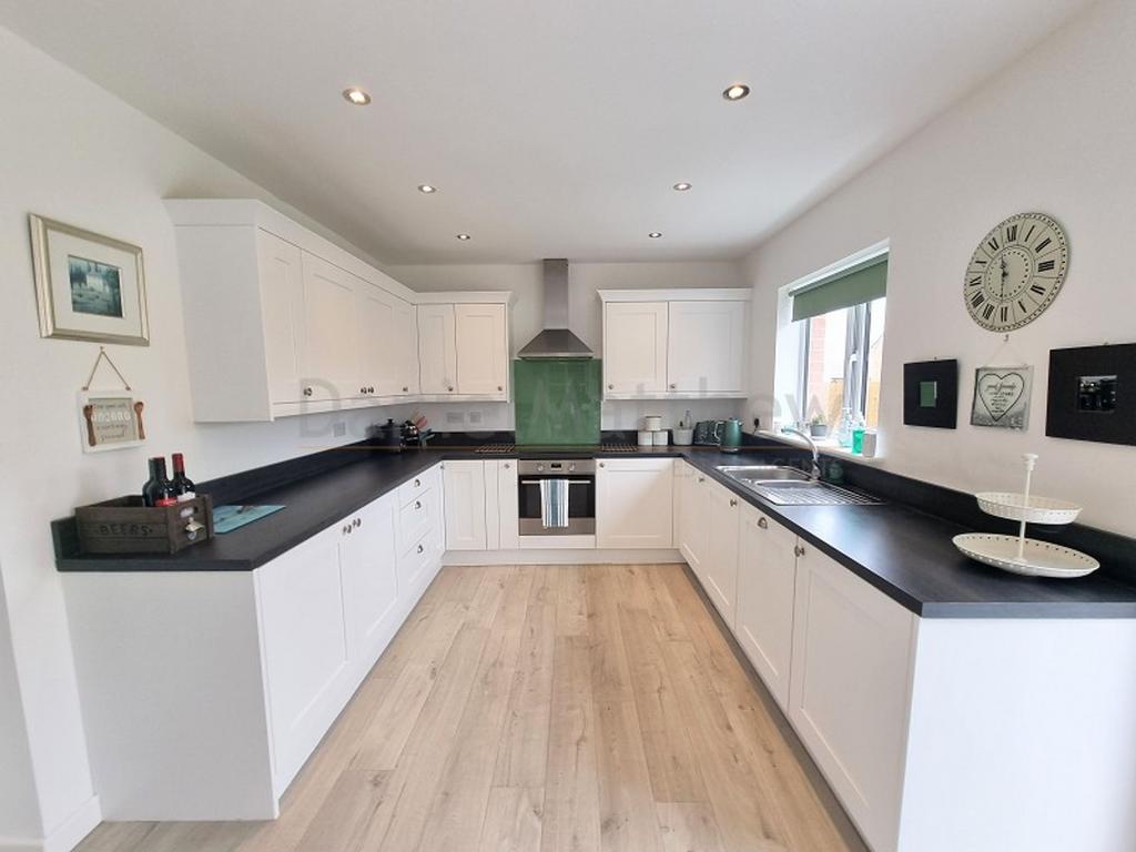 Kitchen / Diner / Family Room