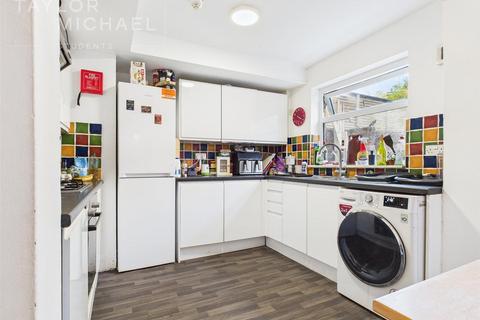 7 bedroom terraced house to rent, Totland Road, Brighton