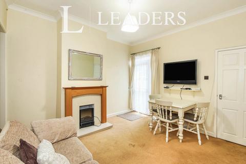 1 bedroom terraced house to rent, Thistleberry Avenue, Newcastle, ST5