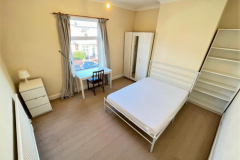 1 bedroom terraced house to rent, Thistleberry Avenue, Newcastle, ST5