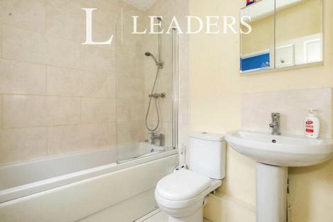 1 bedroom terraced house to rent, Thistleberry Avenue, Newcastle, ST5