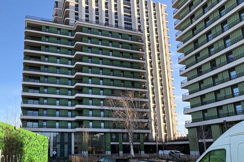 2 bedroom flat to rent, Alba Square