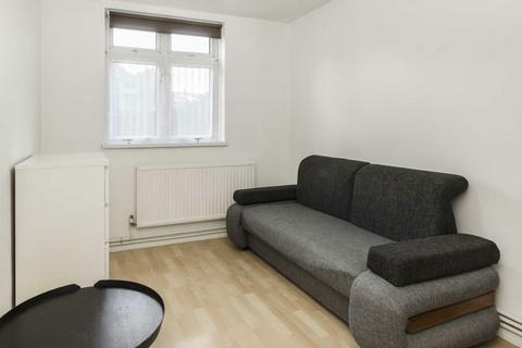 2 bedroom flat to rent, Rosefield Gardens, London E14