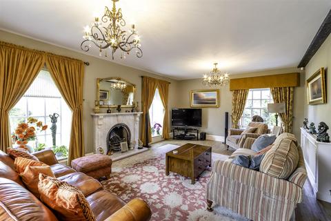 5 bedroom detached house for sale, Doncaster Road, Hooton Roberts, Rotherham