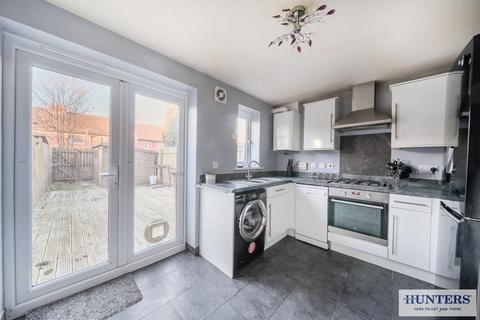 3 bedroom semi-detached house for sale, Blackthorn Close, Selby