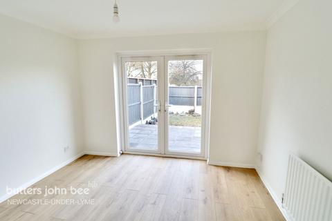 3 bedroom semi-detached house to rent, Cross May Street, Newcastle