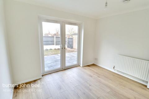 3 bedroom semi-detached house to rent, Cross May Street, Newcastle