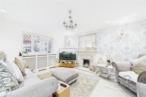 4 bedroom detached house for sale, Ravens Croft, Northampton NN4